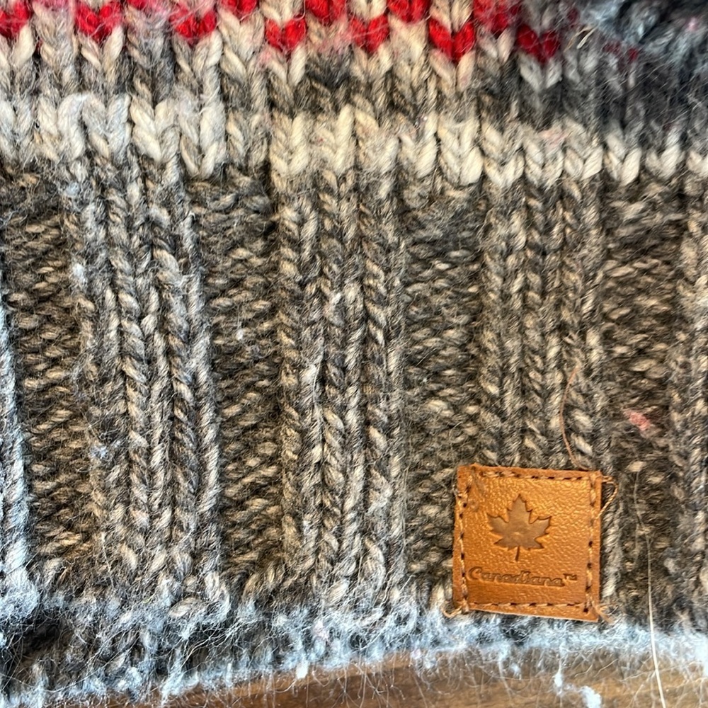 Canadiana Canada Sweater 2T - Picture 5 of 7
